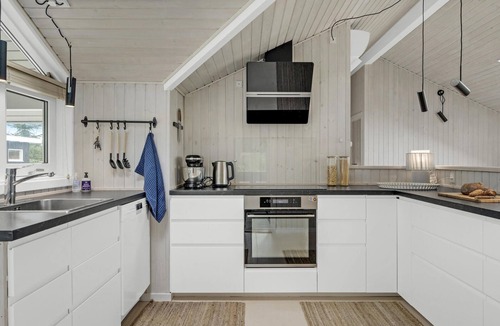 Smidstrup Strand House | Amazing home in Gilleleje with WiFi