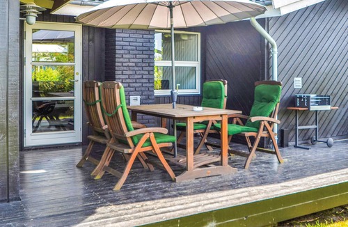 Bønnerup Strand House | Amazing home in Glesborg with sauna