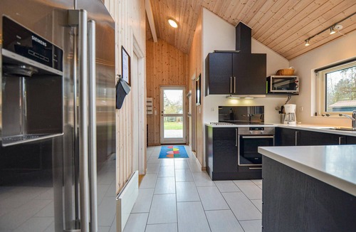 Fjellerup House | Amazing home in Glesborg with sauna