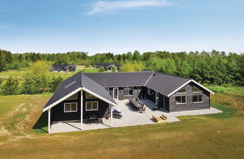 Fjellerup House | Amazing home in Glesborg with sauna