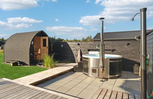 Fjellerup Strand House | Amazing home in Glesborg with WiFi