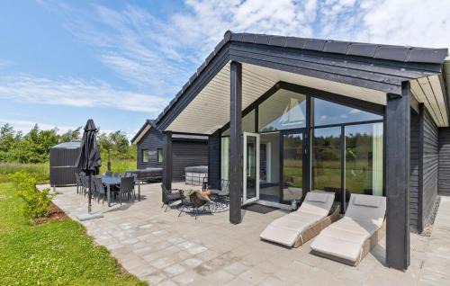 Fjellerup Strand House | Amazing Home In Glesborg With Sauna