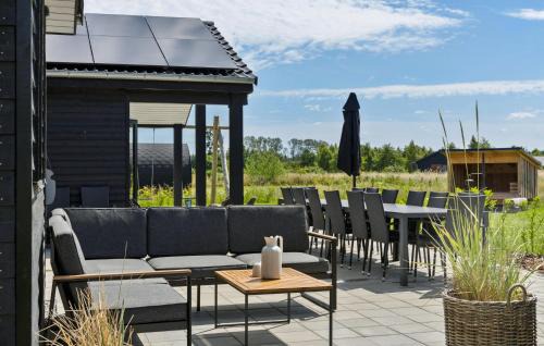 Fjellerup Strand House | Amazing Home In Glesborg With Sauna