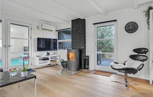 Bønnerup Strand House | Amazing Home In Glesborg With Sauna