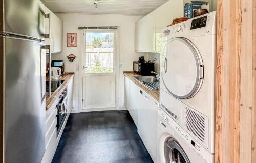 Udsholt House | Amazing Home In Græsted With Kitchen