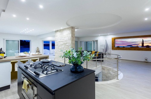 Vela Luka House | Amazing home in Gradina
