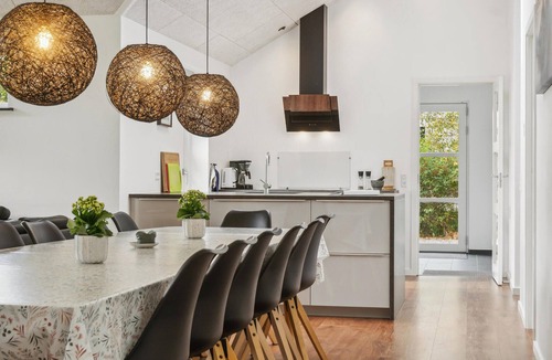 Grena Strand House | Amazing home in Grenaa with kitchen