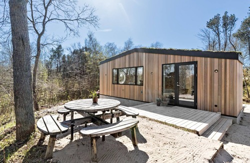 Grena Strand House | Amazing home in Grenaa with kitchen