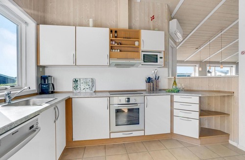 Flovt Strand House | Amazing home in Haderslev with sauna
