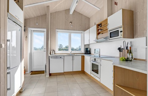 Flovt Strand House | Amazing home in Haderslev with sauna