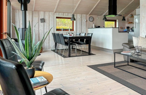 Skovbyballe House | Amazing home in Haderslev with kitchen