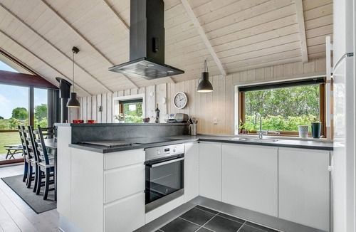 Skovbyballe House | Amazing home in Haderslev with kitchen