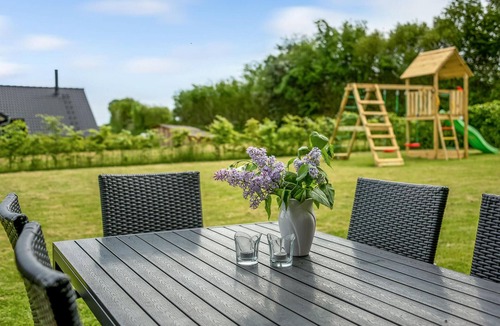Skovbyballe House | Amazing home in Haderslev with kitchen