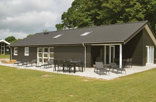 Fynshav House | Amazing home in Haderslev with house sea view