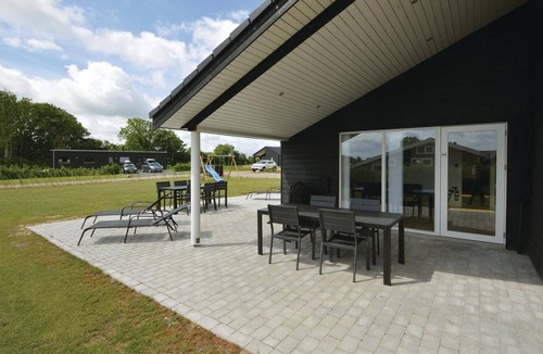 Fynshav House | Amazing home in Haderslev with house sea view