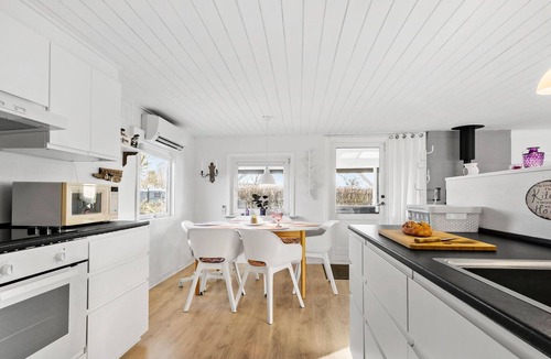 Diernæs Strandby House | Amazing home in Haderslev with WiFi