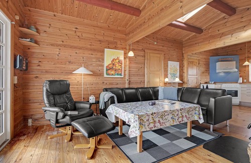 Vikær Strand House | Amazing home in Haderslev with WiFi