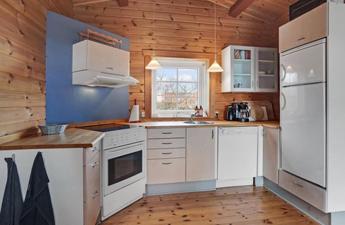 Vikær Strand House | Amazing home in Haderslev with WiFi