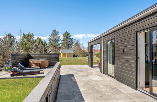 Oster Hurup House | Amazing home in Hadsund with WiFi