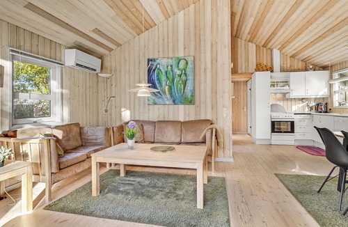 Oster Hurup House | Amazing home in Hadsund with kitchen