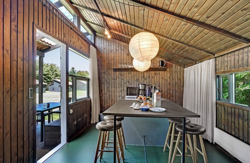 Hampen House | Amazing home in Hampen with WiFi