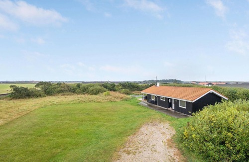 Vrist Strand House | Amazing home in Harboøre with sauna