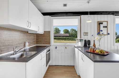 Vang House | Amazing home in Hasle with WiFi