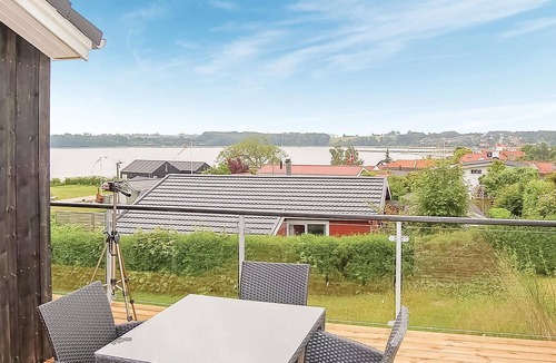 Hejlsminde House | Amazing home in Hejls with house sea view