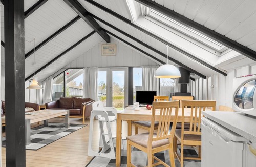 Hejlsminde Strand House | Amazing home in Hejls with WiFi