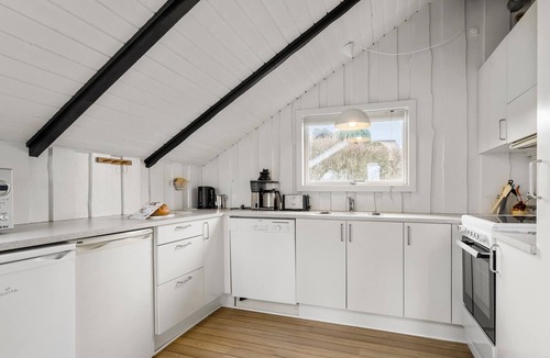 Hejlsminde Strand House | Amazing home in Hejls with WiFi