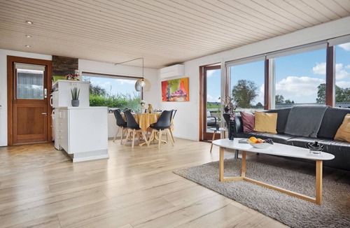 Hejlsminde Strand House | Amazing home in Hejls with WiFi