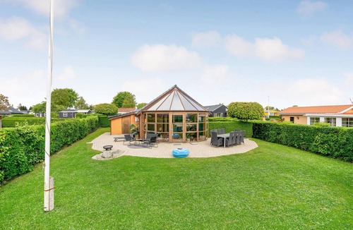 Hejlsminde House | Amazing home in Hejls with kitchen