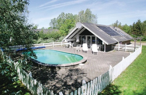 Bork Havn House | Amazing home in Hemmet