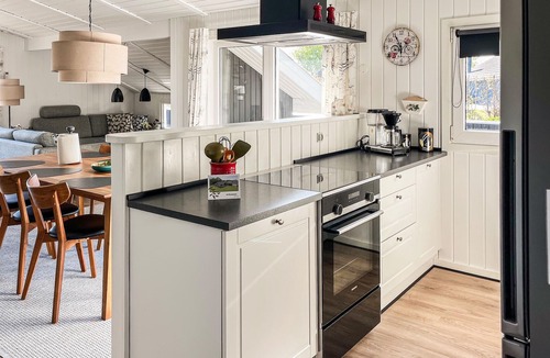 Bork Havn House | Amazing home in Hemmet with sauna