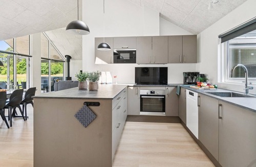 Hoensinge House | Amazing home in Højby with sauna