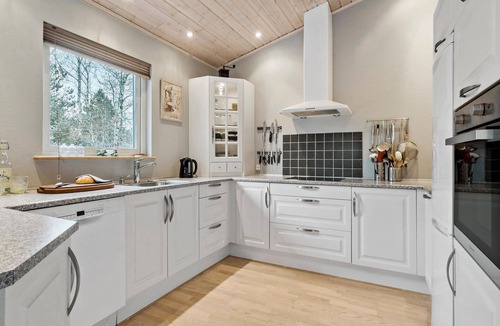 Sundstrup House | Amazing home in Højslev with sauna