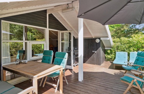 Hornbaek House | Amazing home in Hornbæk with kitchen