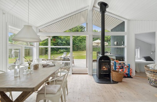 Hornbaek House | Amazing home in Hornbæk with WiFi