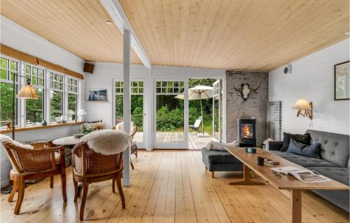 Hornslet House | Amazing Home In Hornslet With Kitchen