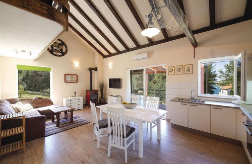Veliki Drvenik House | Amazing home in Drvenik Veliki with WiFi