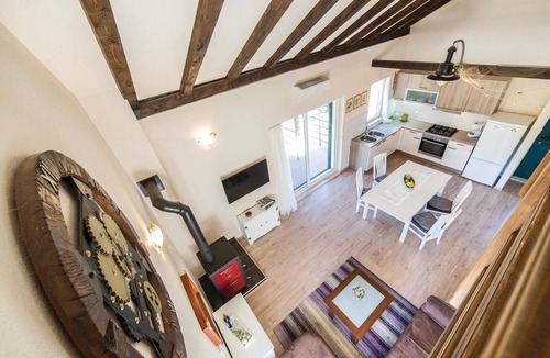 Veliki Drvenik House | Amazing home in Drvenik Veliki with WiFi