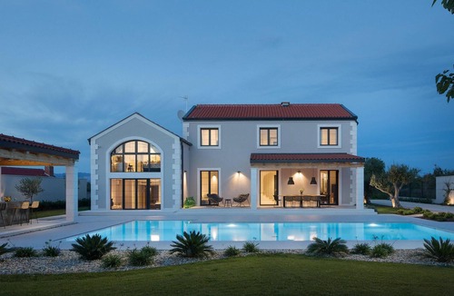 Zemunik Donji House | Amazing home in Gornji Zemunik