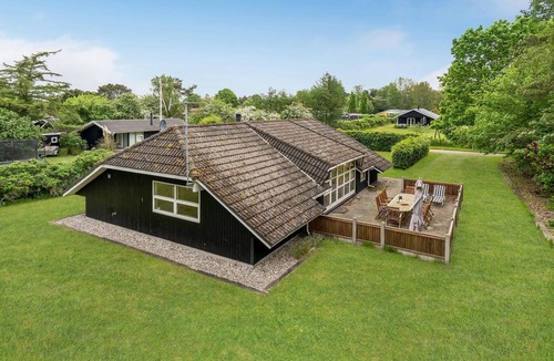 Ristinge House | Amazing home in Humble with sauna