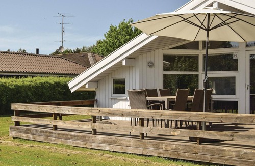 Ristinge House | Amazing home in Humble with sauna