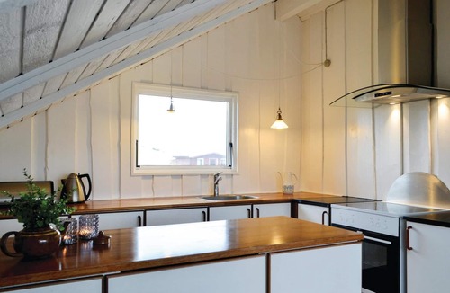 Bjerregard Strand House | Amazing home in Hvide Sande with WiFi