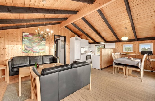 Bjerregaard House | Amazing home in Hvide Sande with WiFi