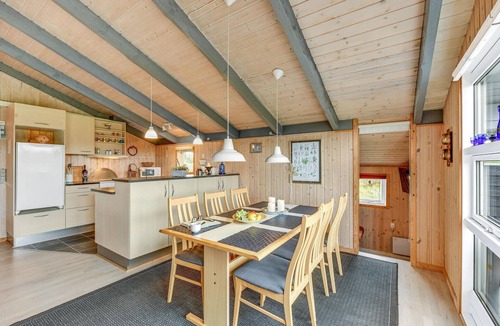 Bjerregaard House | Amazing home in Hvide Sande with WiFi