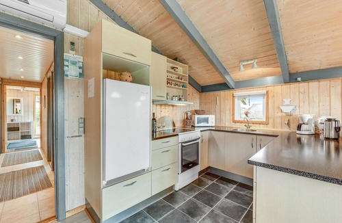 Bjerregaard House | Amazing home in Hvide Sande with WiFi