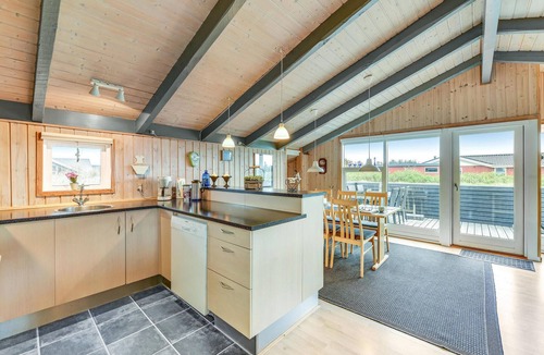 Bjerregaard House | Amazing home in Hvide Sande with WiFi