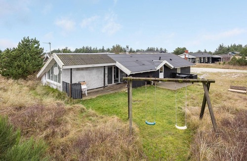 Bjerregaard House | Amazing home in Hvide Sande with sauna